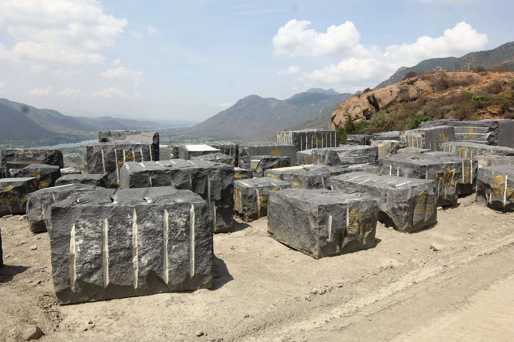 Granite Raw Blocks